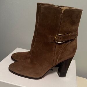 Veronica Beard Brown Suede Ankle Boots. Size 9.5